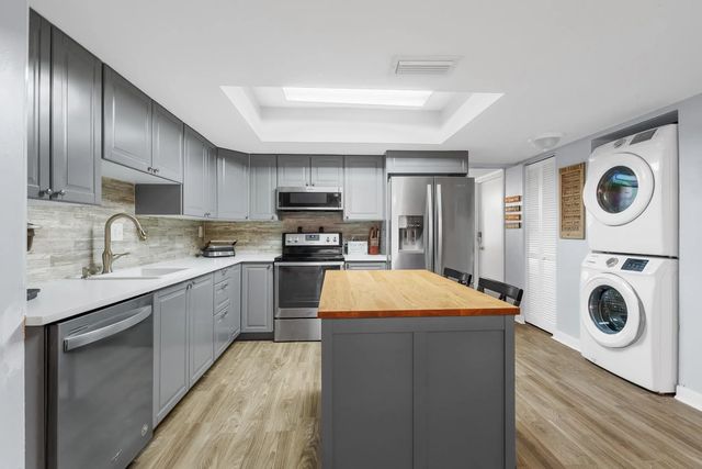 8101 Nw 27th Street #4, Coral Springs
