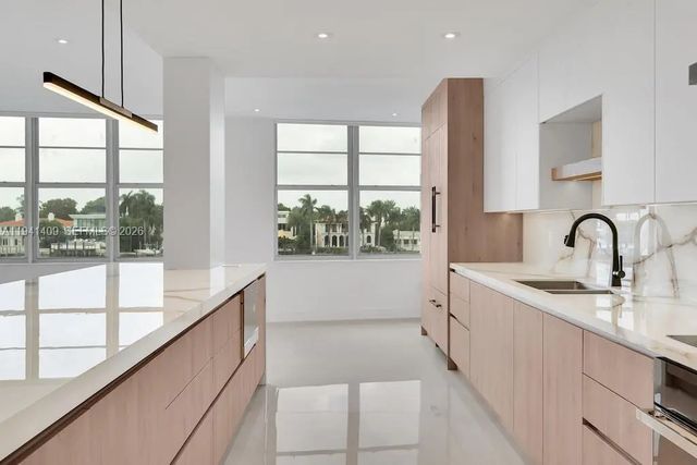 2 of 58 - N/A, Miami Beach, FL