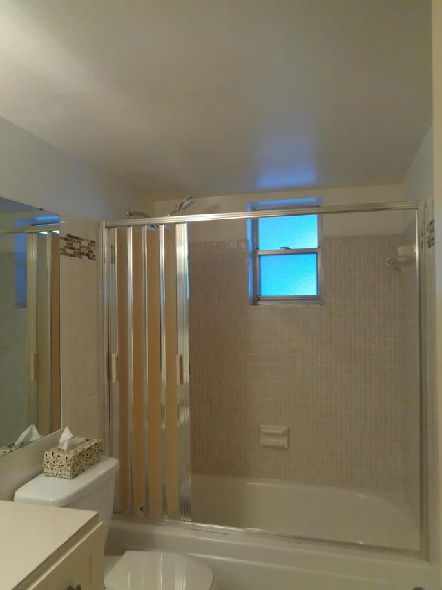 4 of 6 - 2566 Garden Drive S #209, Lake Worth, FL