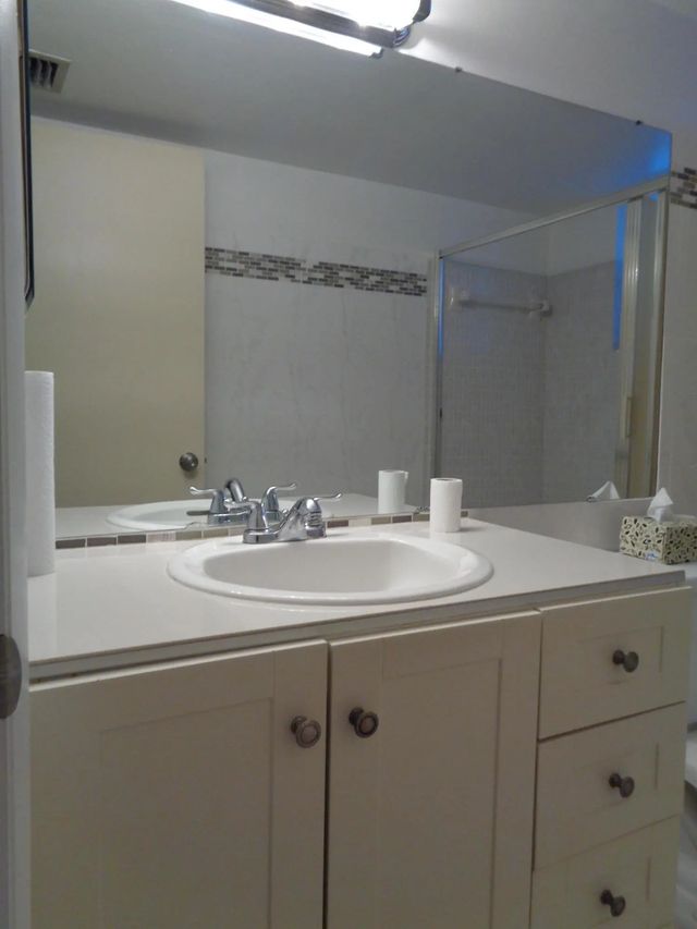 5 of 6 - 2566 Garden Drive S #209, Lake Worth, FL