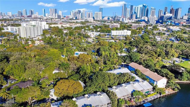 4 of 33 - 1000 N River Drive #20, Miami, FL