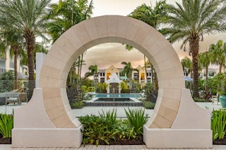 Photo of Listing #R11152963