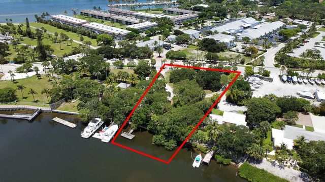 3 of 23 - 18011 N Highway A1a, Jupiter, FL
