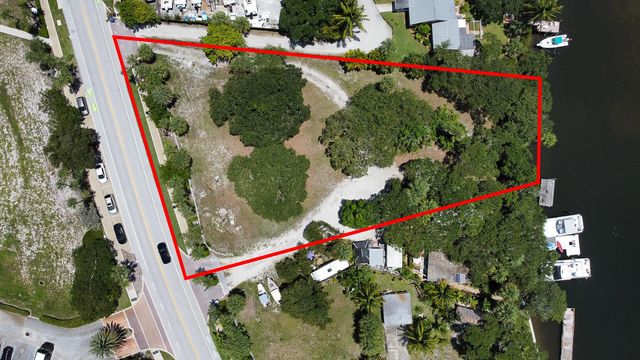 4 of 23 - 18011 N Highway A1a, Jupiter, FL