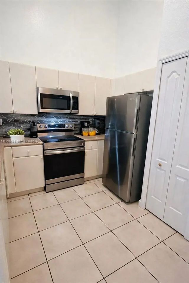 5 of 15 - 2811 Se 17th Avenue #210, Homestead, FL