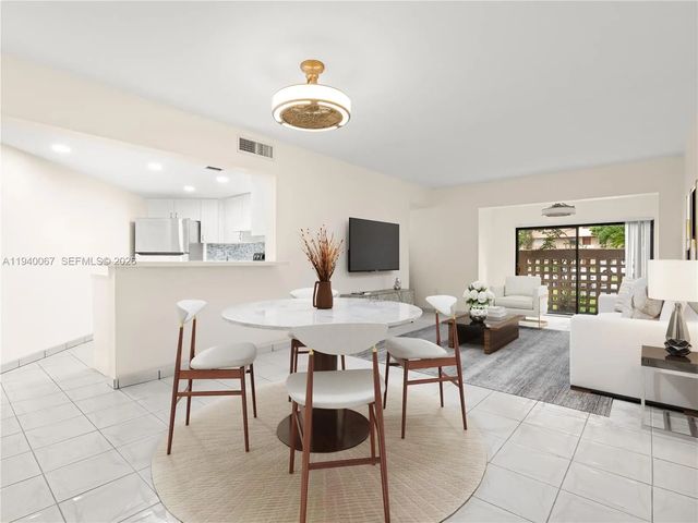 10249 Nw 9th St Circle #107-8, Miami