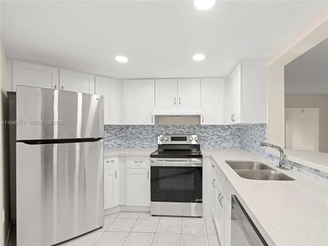 4 of 31 - 10249 Nw 9th St Circle #107-8, Miami, FL