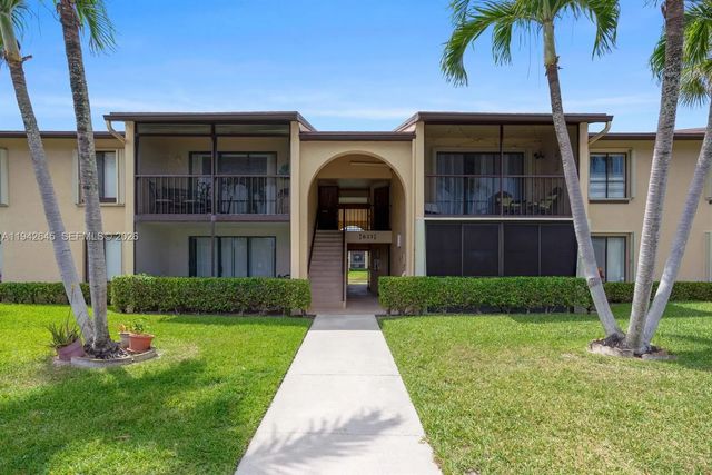 2 of 18 - 623 Sea Pine Way #c1, Greenacres, FL