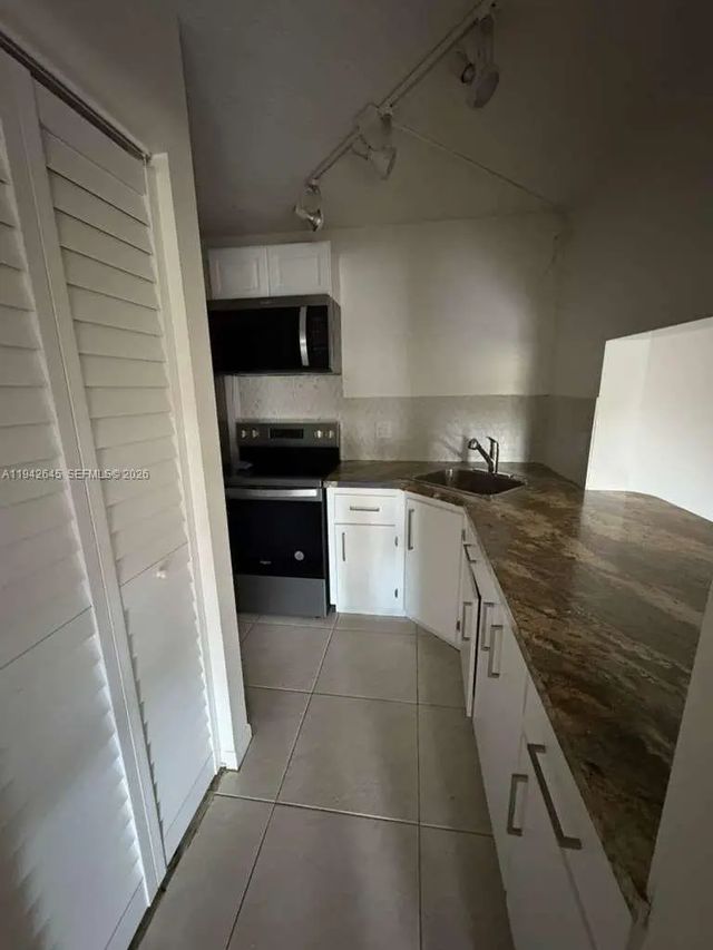 5 of 18 - 623 Sea Pine Way #c1, Greenacres, FL