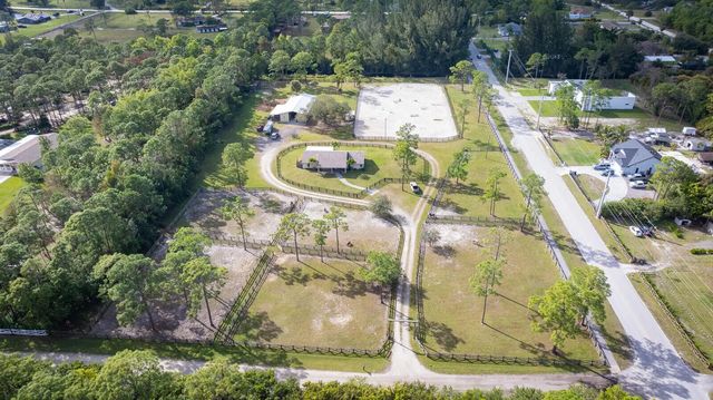 18080 W Sycamore Drive, The Acreage