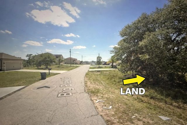 2 of 5 - 180 Big Black Drive, Poinciana, FL