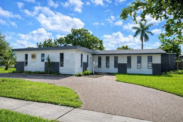 2450 Nw 85th Avenue, Sunrise