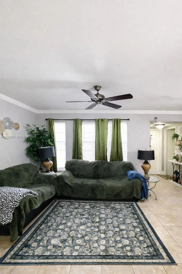 3 of 22 - 2450 Nw 85th Avenue, Sunrise, FL