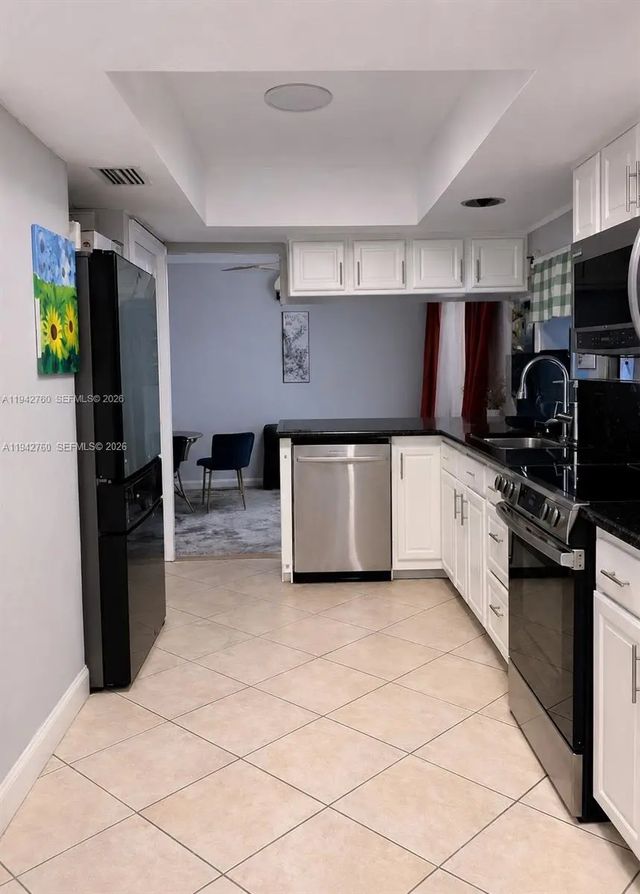 5 of 22 - 2450 Nw 85th Avenue, Sunrise, FL
