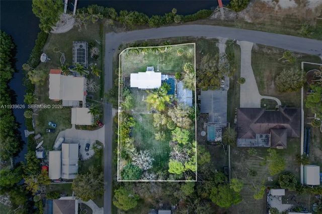 3 of 10 - 302 5th Street Sw, , FL