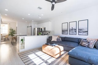 Photo of Listing #R11153155