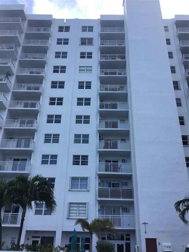 3 of 7 - 200 S Birch Road #512, Fort Lauderdale, FL