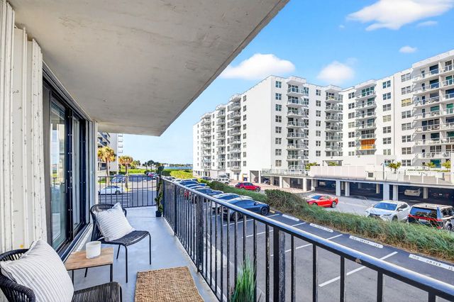 5 of 54 - 3456 S Ocean Boulevard #1040, Palm Beach, FL