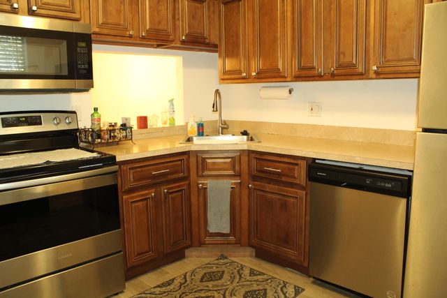5 of 17 - 3200 Holiday Springs Boulevard #105, Margate, FL