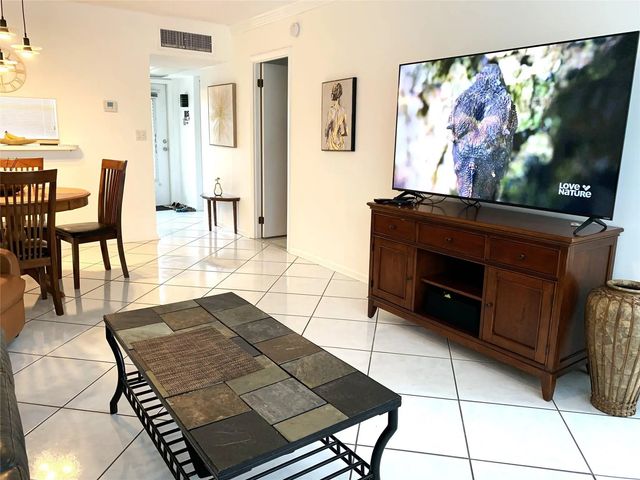 2 of 8 - 5003 Nw 35th Street #508, Lauderdale Lakes, FL
