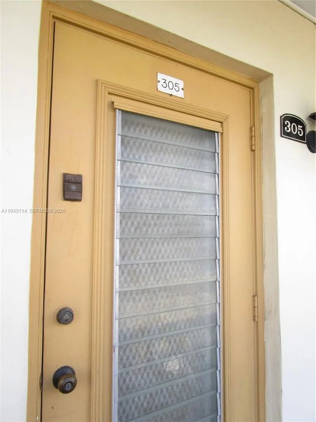 3 of 21 - 5111 W Oakland Park Boulevard #305, Lauderdale Lakes, FL