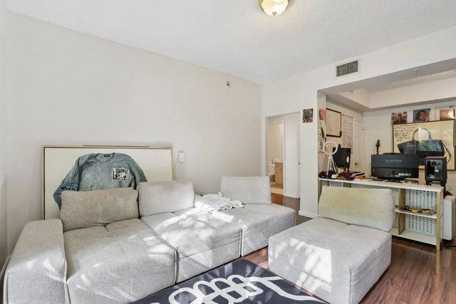 4 of 27 - 533 Ne 3rd Avenue #321, Fort Lauderdale, FL