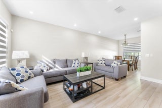 Photo of Listing #R11153398