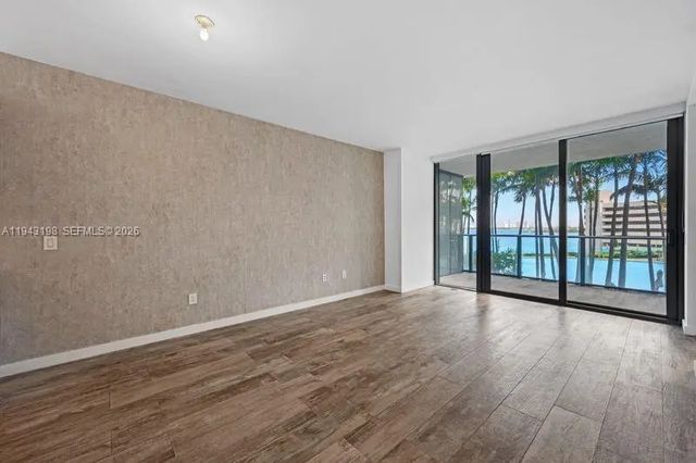 4 of 25 - 650 Ne 32nd Street #602, Miami, FL