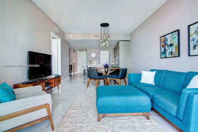 3 of 28 - 1300 S Miami Avenue #2104, Miami, FL