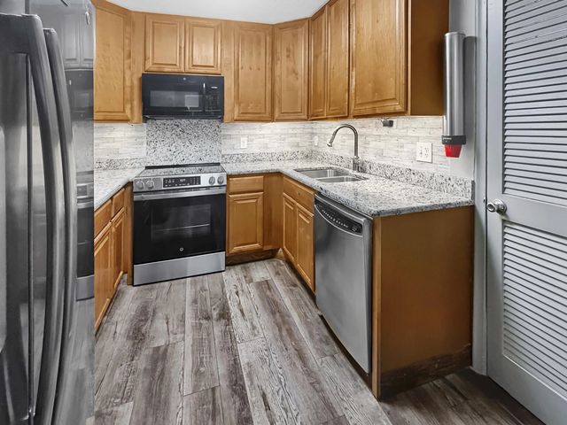 3 of 12 - 4208 N Landar Drive, Lake Worth, FL