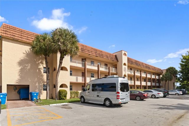 4 of 40 - 2720 N Pine Island Road #307, Sunrise, FL