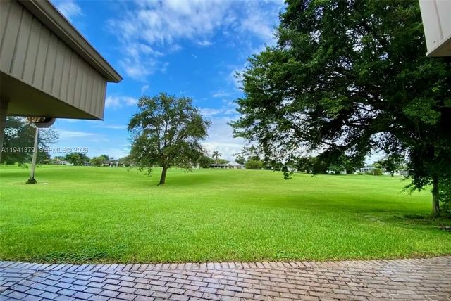 3 of 15 - 6105 Royal Poinciana Lane, Tamarac, FL