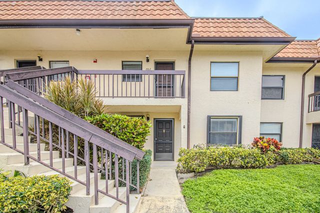 2 of 24 - 7094 Golf Colony Court #102, Lake Worth, FL