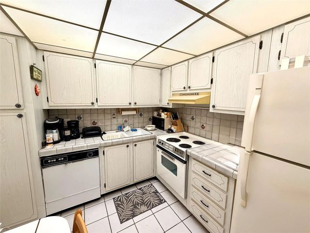 4 of 24 - 136 S Cypress Road #317, Pompano Beach, FL