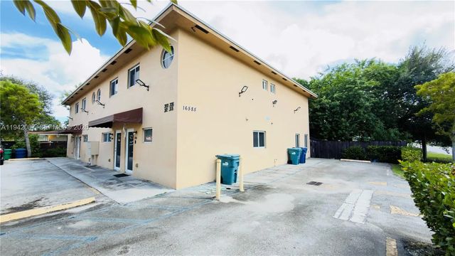 16585 Ne 3 Avenue, Miami