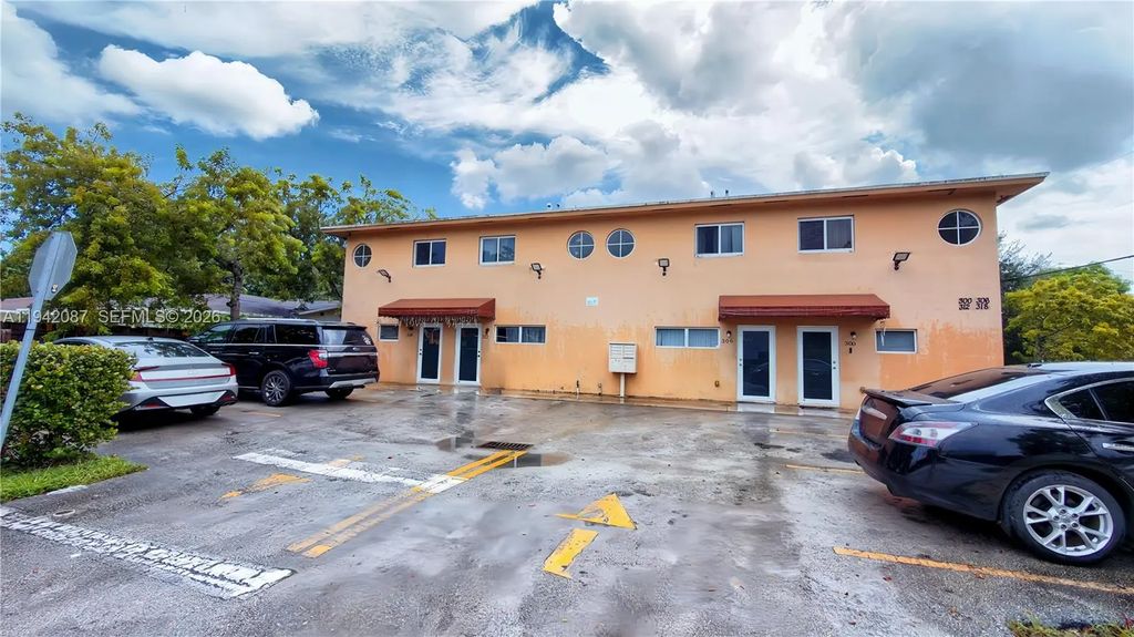 16585 Ne 3 Avenue, Miami