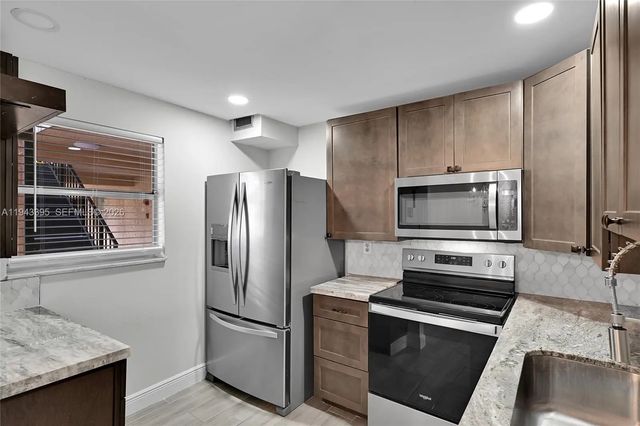 3 of 26 - 2850 Somerset Drive #105l, Lauderdale Lakes, FL