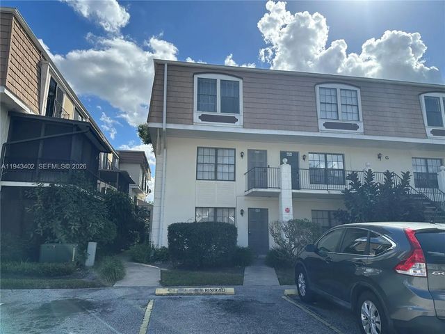 6060 Village Circle, Orlando