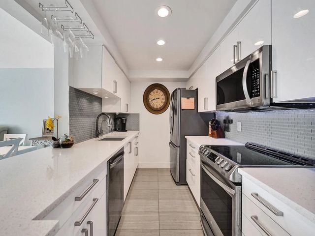 5 of 19 - 1101 River Reach Drive #205, Fort Lauderdale, FL