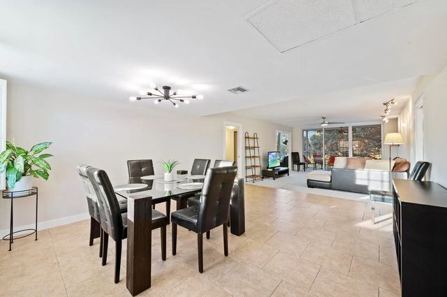 3900 Oaks Clubhouse Drive #310, Pompano Beach
