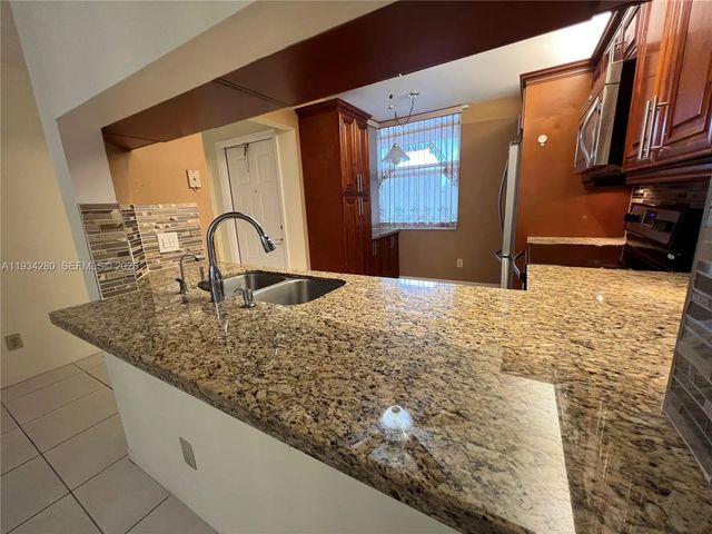 4 of 19 - 10369 Nw 24th Place #201, Sunrise, FL