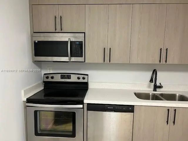 5100 Sw 41st Street #329, Pembroke Park