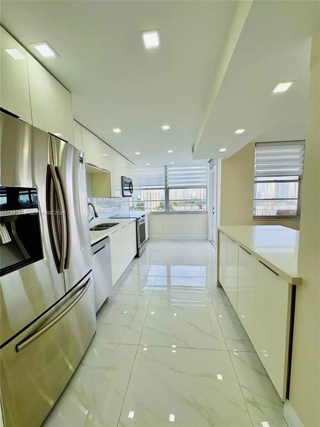 2 of 59 - 18041 Biscayne Blvd *boat Slip & #1605, Aventura, FL