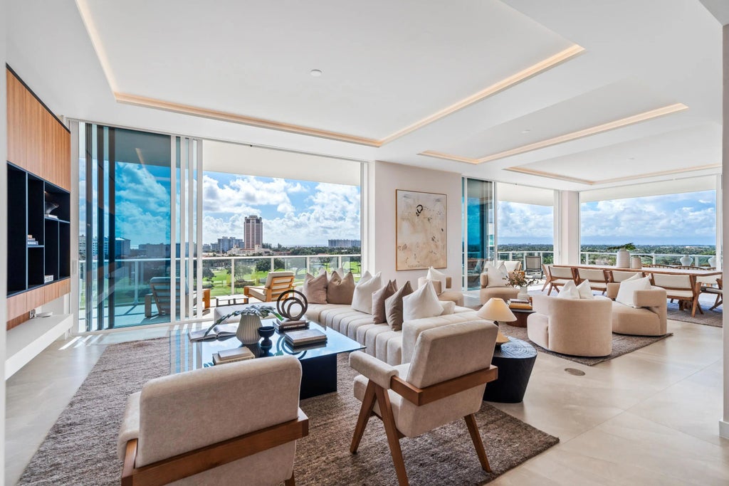 220 Se Mizner Boulevard #ph-24, Boca Raton