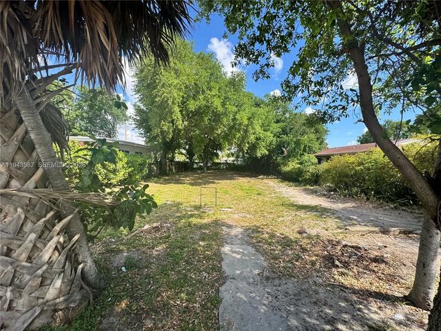 5 of 7 - 629 Nw 65th Street, Miami, FL