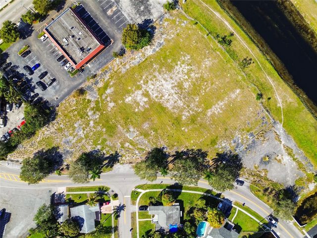 3900 Nw 37th Street, Lauderdale Lakes