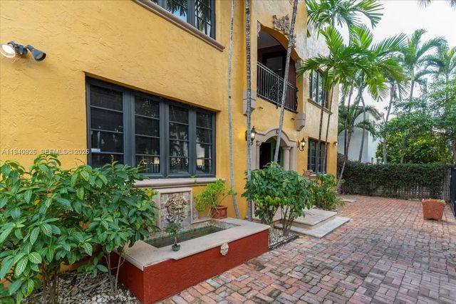 4 of 30 - 632 15th Street, Miami Beach, FL