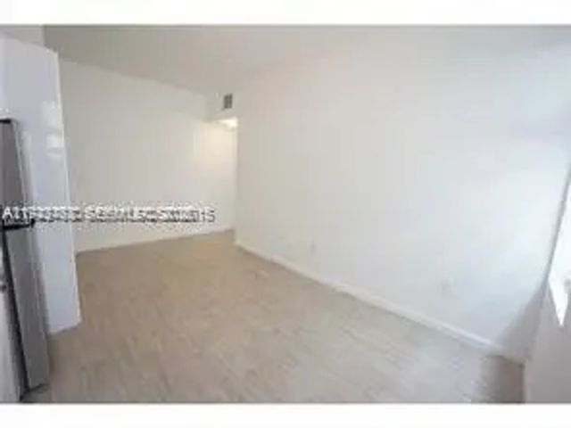5 of 8 - 1611 Meridian Avenue #208, Miami Beach, FL