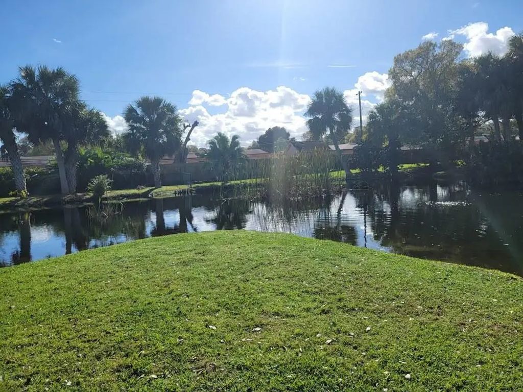2516 S 19th Street #208, Fort Pierce