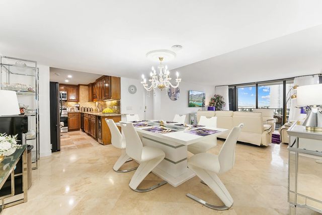 3 of 31 - 5600 N Flagler Drive #605, West Palm Beach, FL